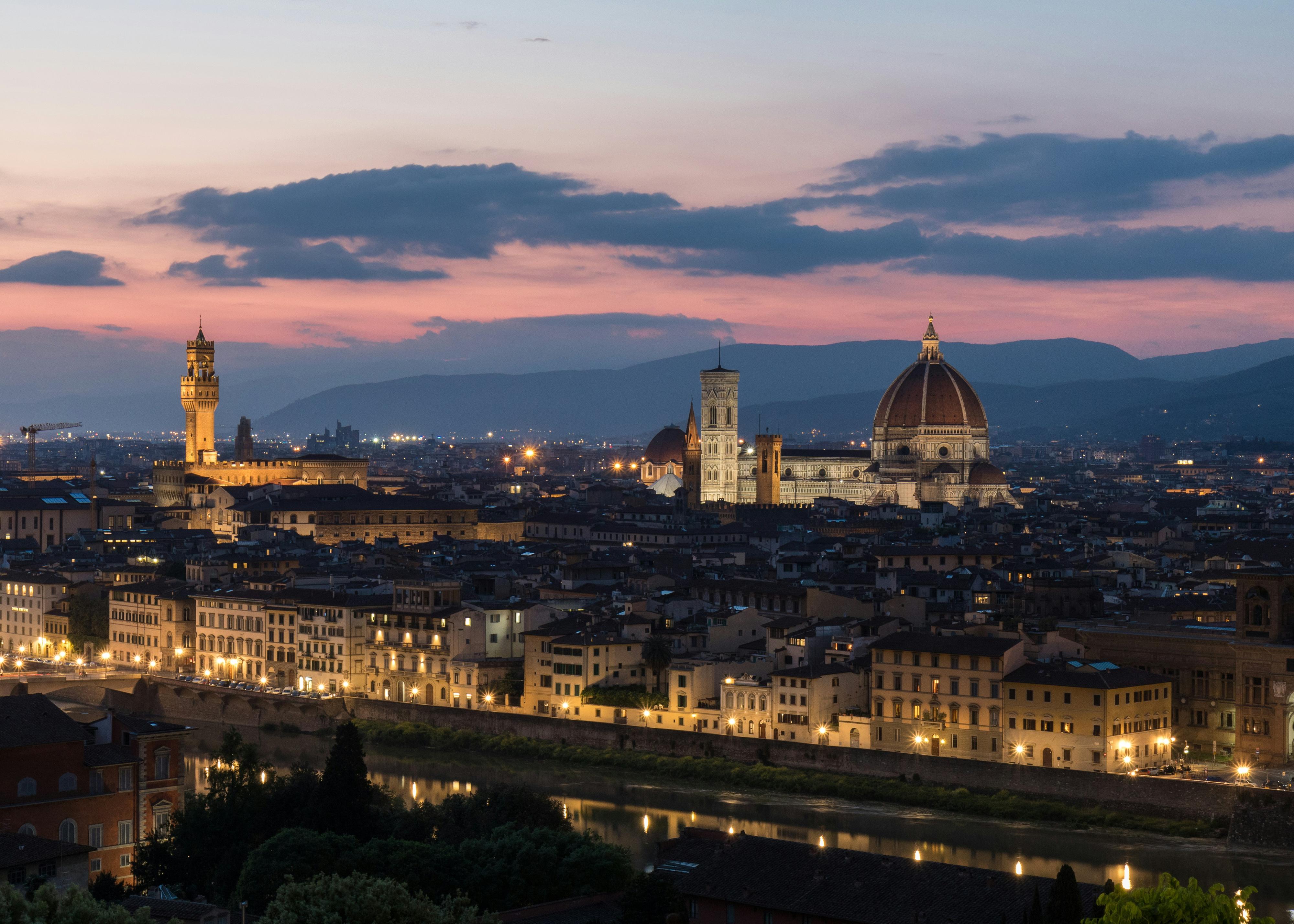 fab-lentz-DHCprLSCmpI-unsplash