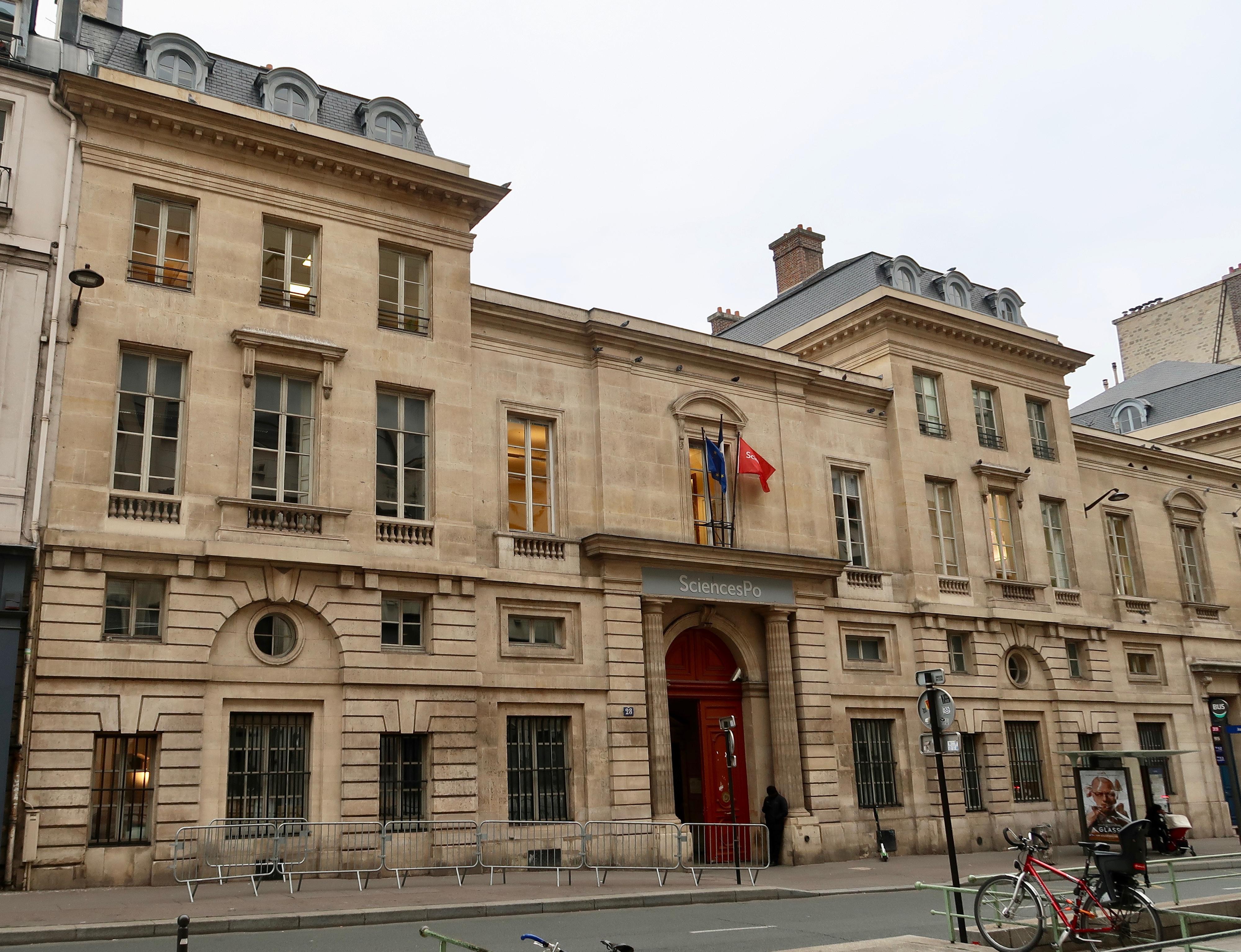 Sciences_Po_Paris,_28_rue_des_Saints-Pères,_Paris_7e