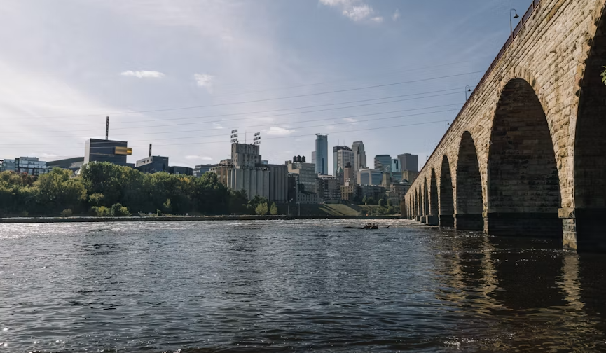 Scenic view of the Stone Arch Bridge in Minneapolis, Minnesota. 